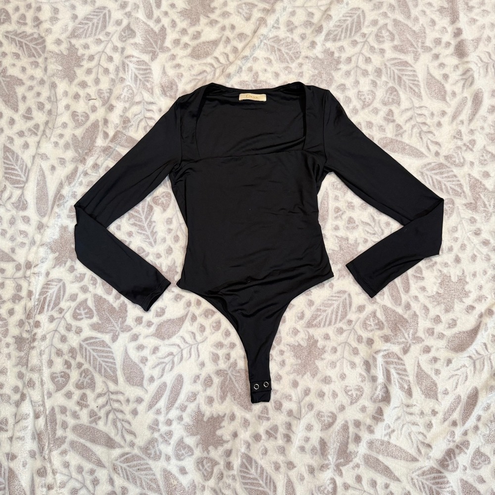 Qinsen‎ Bodysuit Women Medium Black Long Sleeve Square Neck Thong Chic Basic